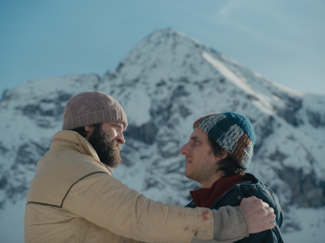 「帰れない山」北イタリアの大自然を舞台にした対照的な2人の男の青春と友情と激情
