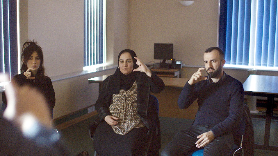 「ぼくの名前はラワン」ろう者の少年が手話を習得し成長していく姿を描く感動のドキュメンタリー