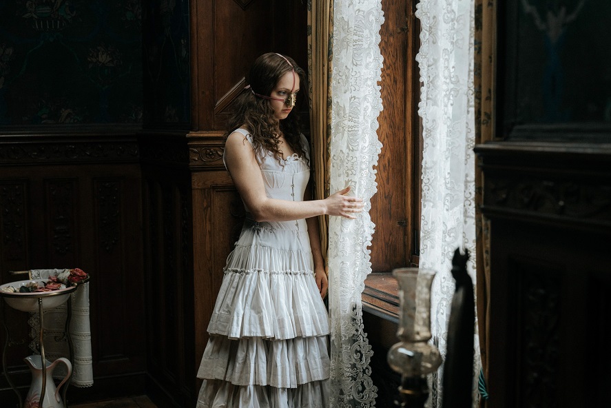 「アグリー・シスター かわいいあの娘は醜いわたし」　北欧発の狂気と悪夢の”シンデレラ・ホラー”