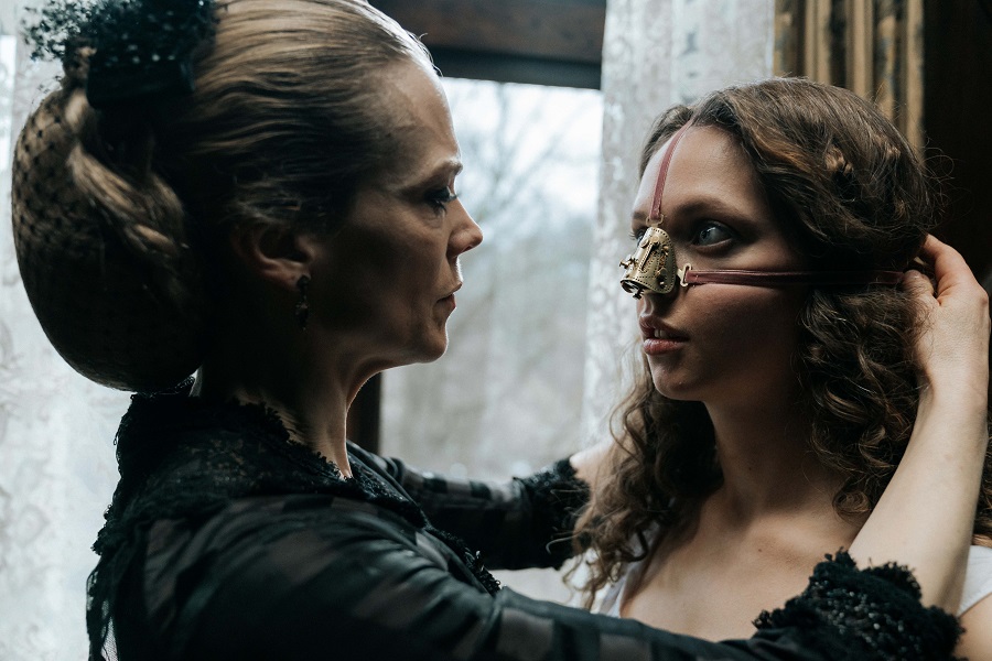 「アグリー・シスター かわいいあの娘は醜いわたし」　北欧発の狂気と悪夢の”シンデレラ・ホラー”