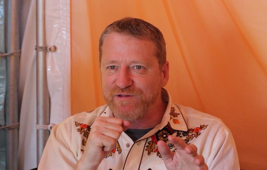 マーク・リンカスの人生と音楽に迫るドキュメンタリー「悲しくて美しい世界／THIS IS SPARKLEHORSE」予告編解禁
　