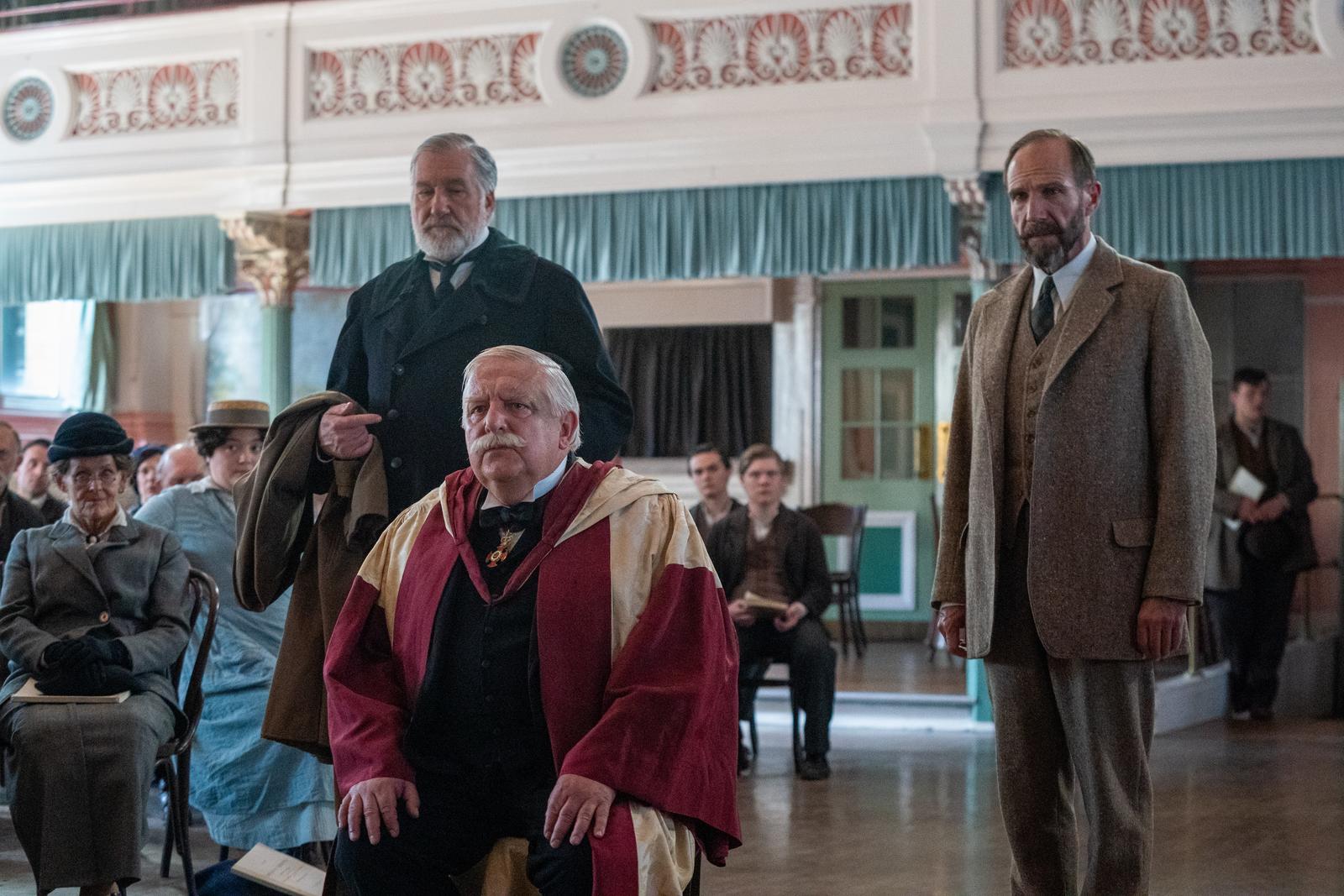 「ザ・コラール　希望を紡ぐ歌」第一次大戦下、存続危機の合唱団が失われた希望を紡ぎ直すヒューマンドラマ　場面写真解禁
　