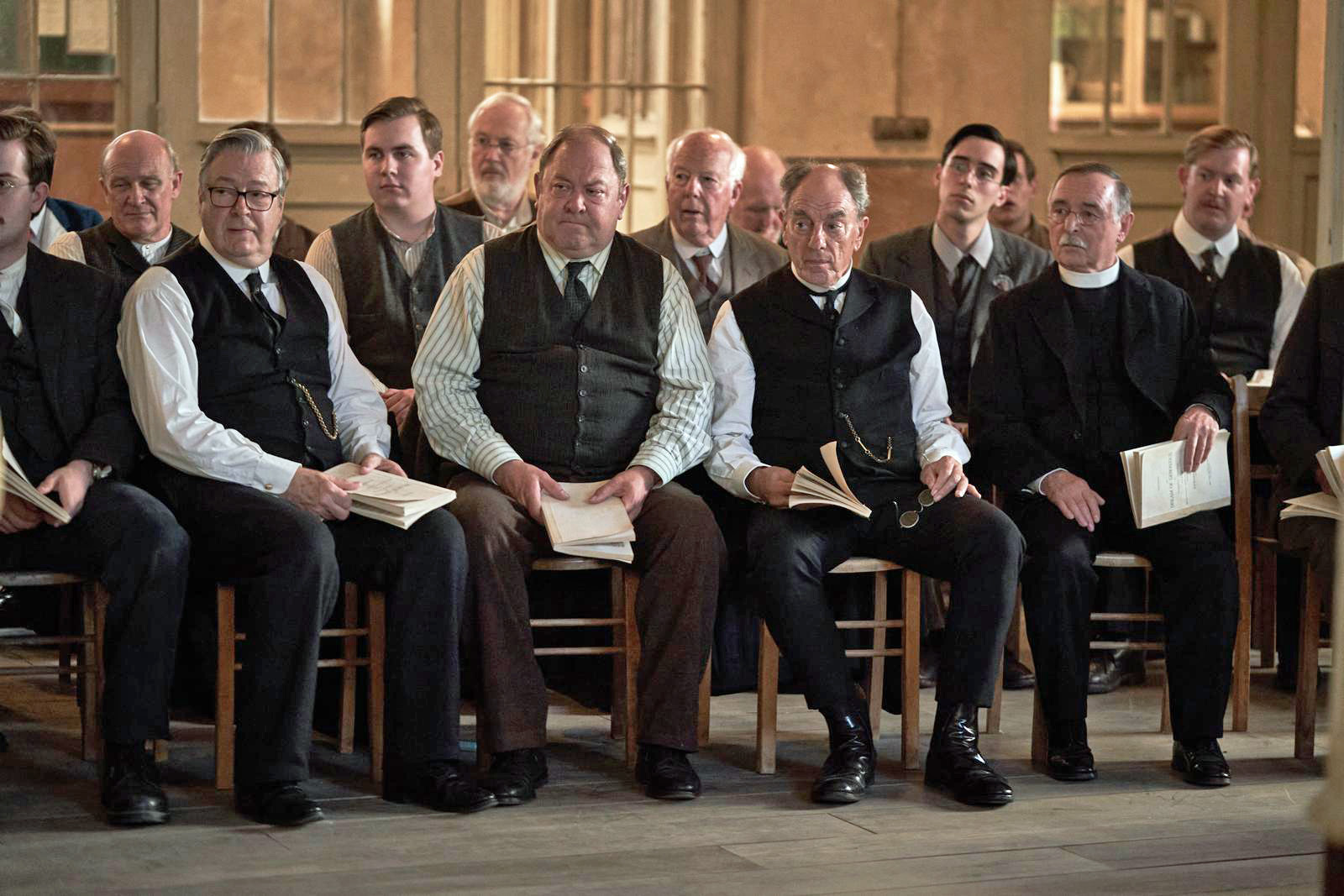 「ザ・コラール　希望を紡ぐ歌」第一次大戦下、存続危機の合唱団が失われた希望を紡ぎ直すヒューマンドラマ　場面写真解禁
　